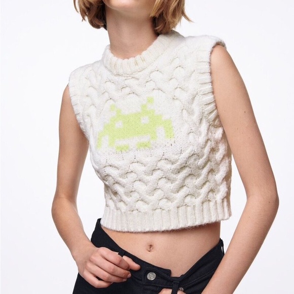 Zara Women's Space Invaders Taito Sweater Knit Short Vest - Picture 2 of 11